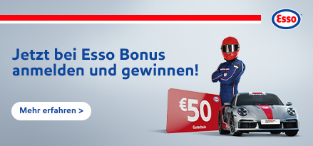 Ein Bild des Rennfahrers, ein Porsche und ein Tankgutschein über 50€